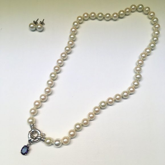 NIKKEN Japan faux pearl magnetic with silver clasp - Picture 2 of 4